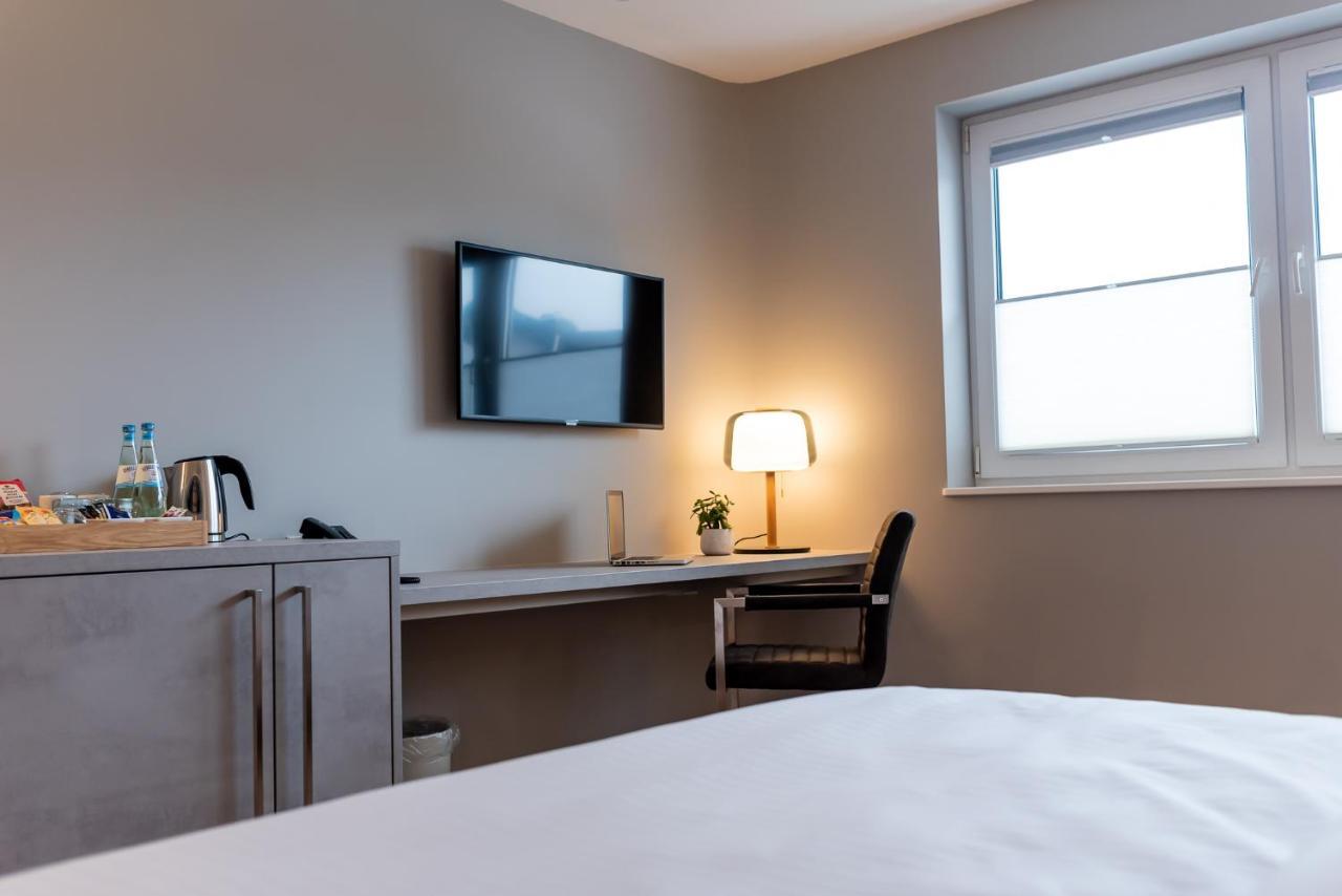 Hotel Circle Inn Ramstein-Miesenbach Esterno foto