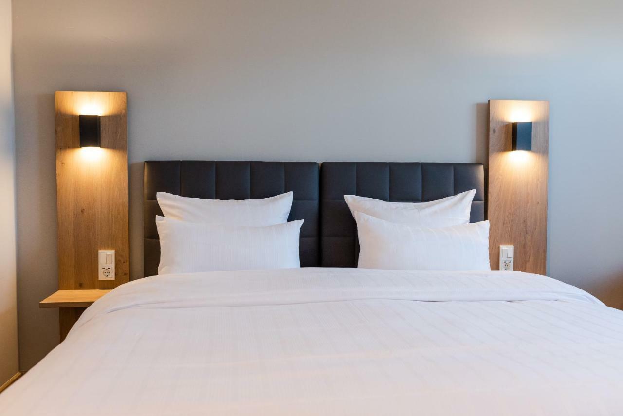 Hotel Circle Inn Ramstein-Miesenbach Esterno foto