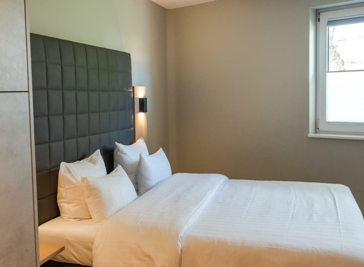 Hotel Circle Inn Ramstein-Miesenbach Esterno foto